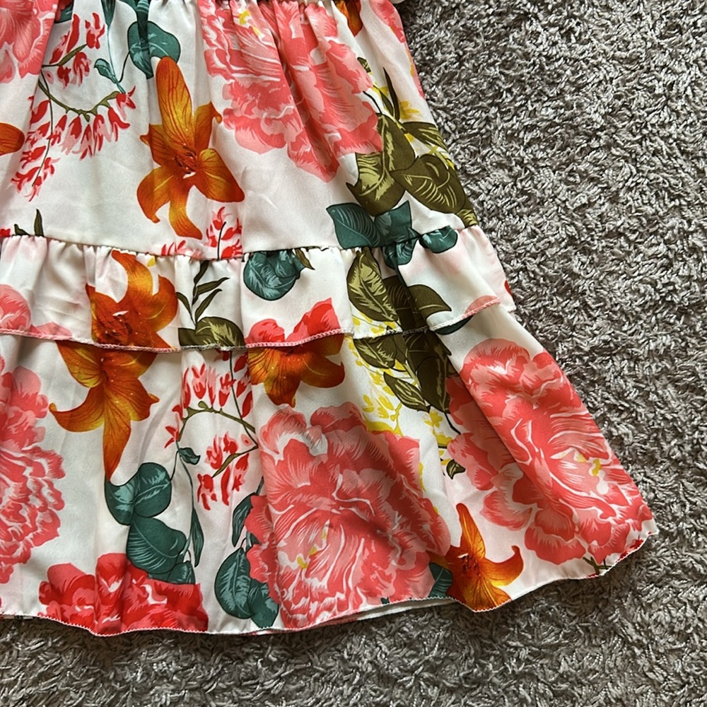 Dress - Picture 2 of 4
